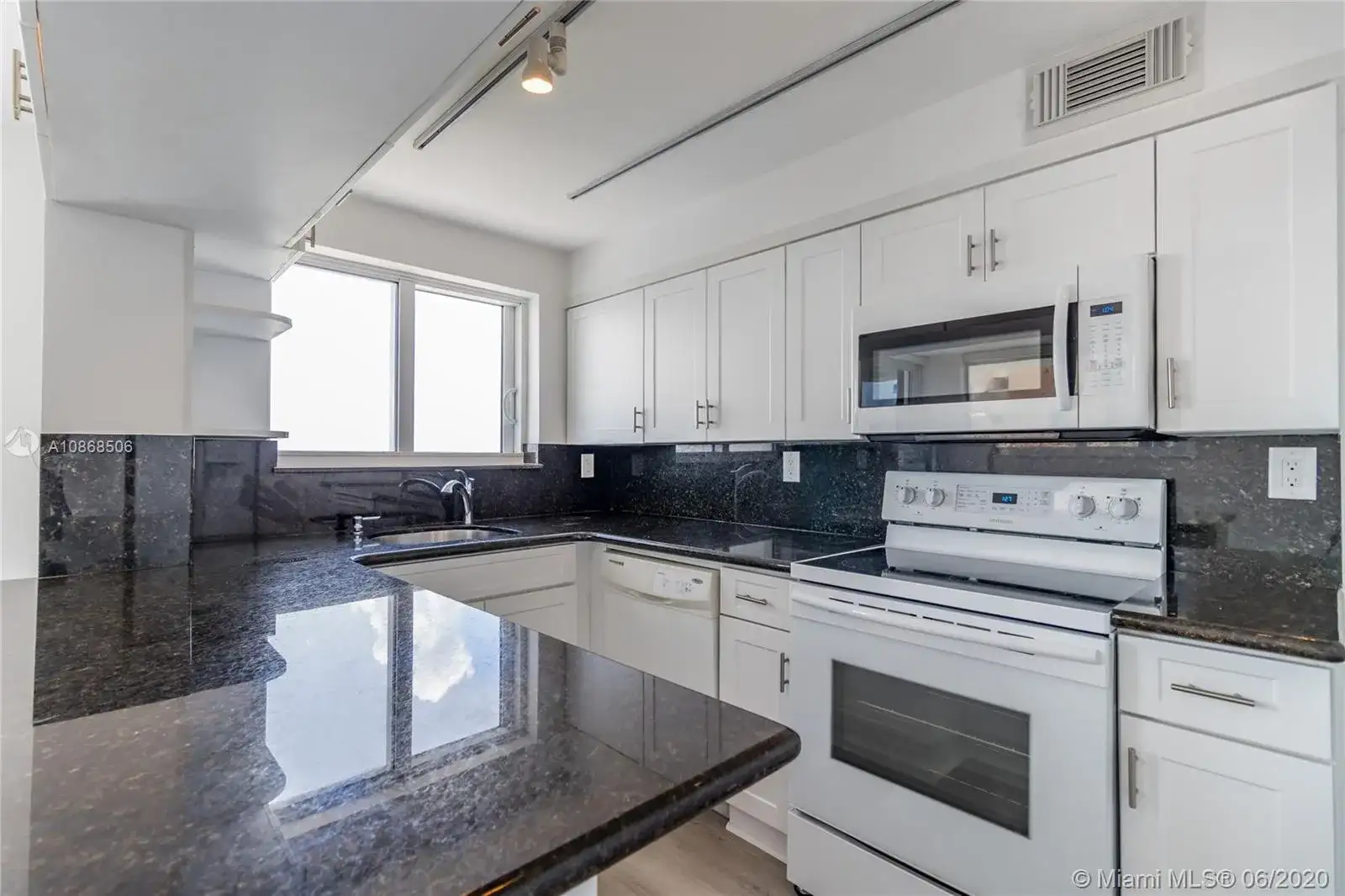 2457 Collins Ave # 1406, Miami Beach FL 33140 photo 5