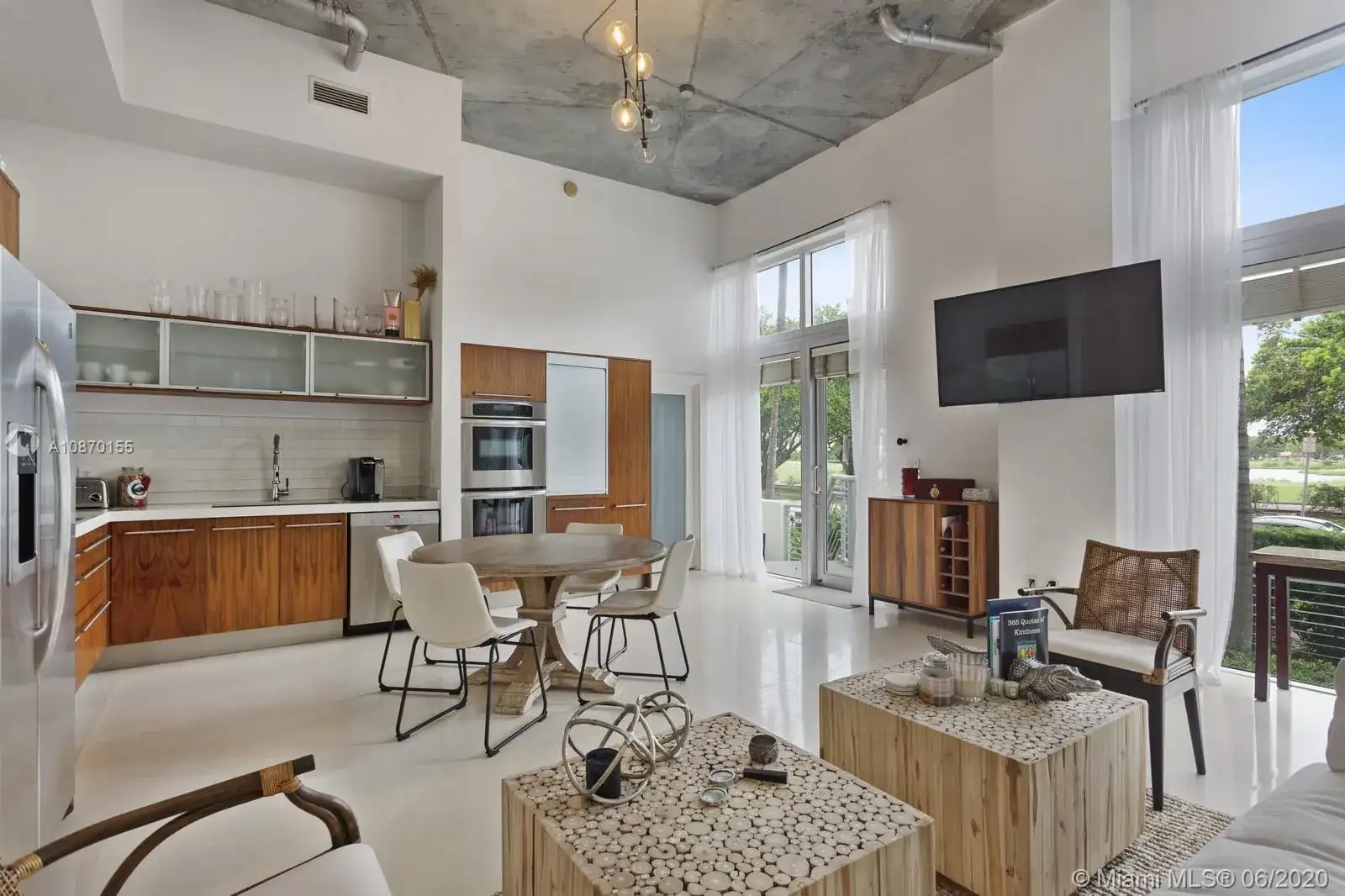 2001 Meridian Ave # 103, Miami Beach FL 33139 photo 2