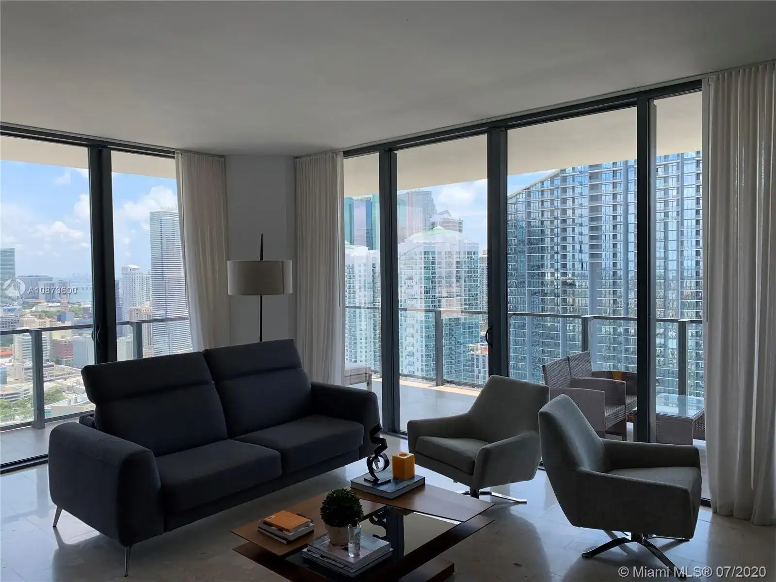 88 SW 7th St # 3411, Miami FL 33130 photo 3