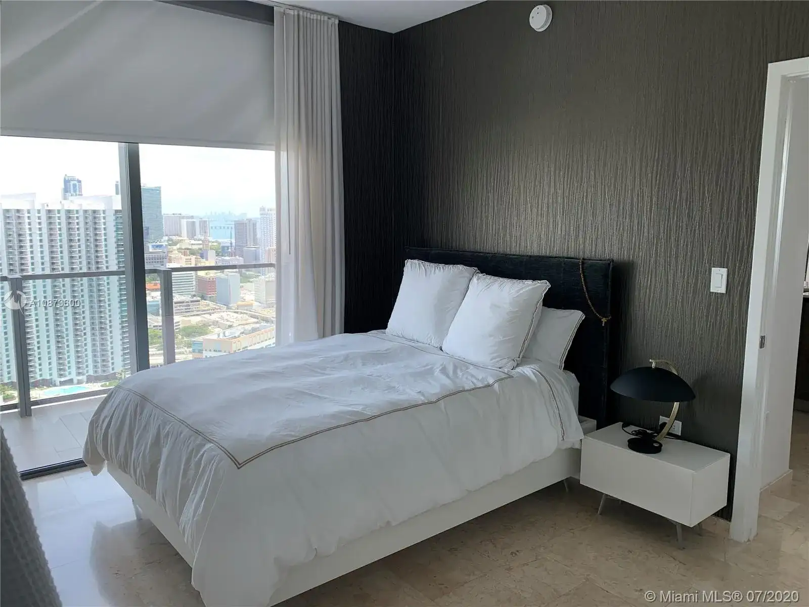 88 SW 7th St # 3411, Miami FL 33130 photo 5