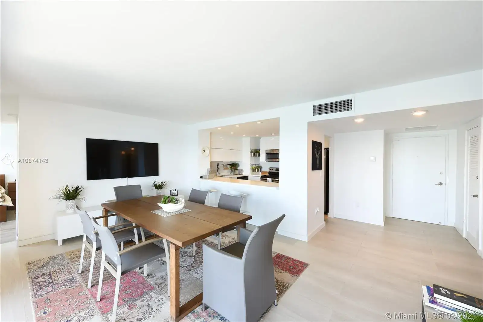 11111 Biscayne Blvd # 8C, Miami FL 33181 photo 5