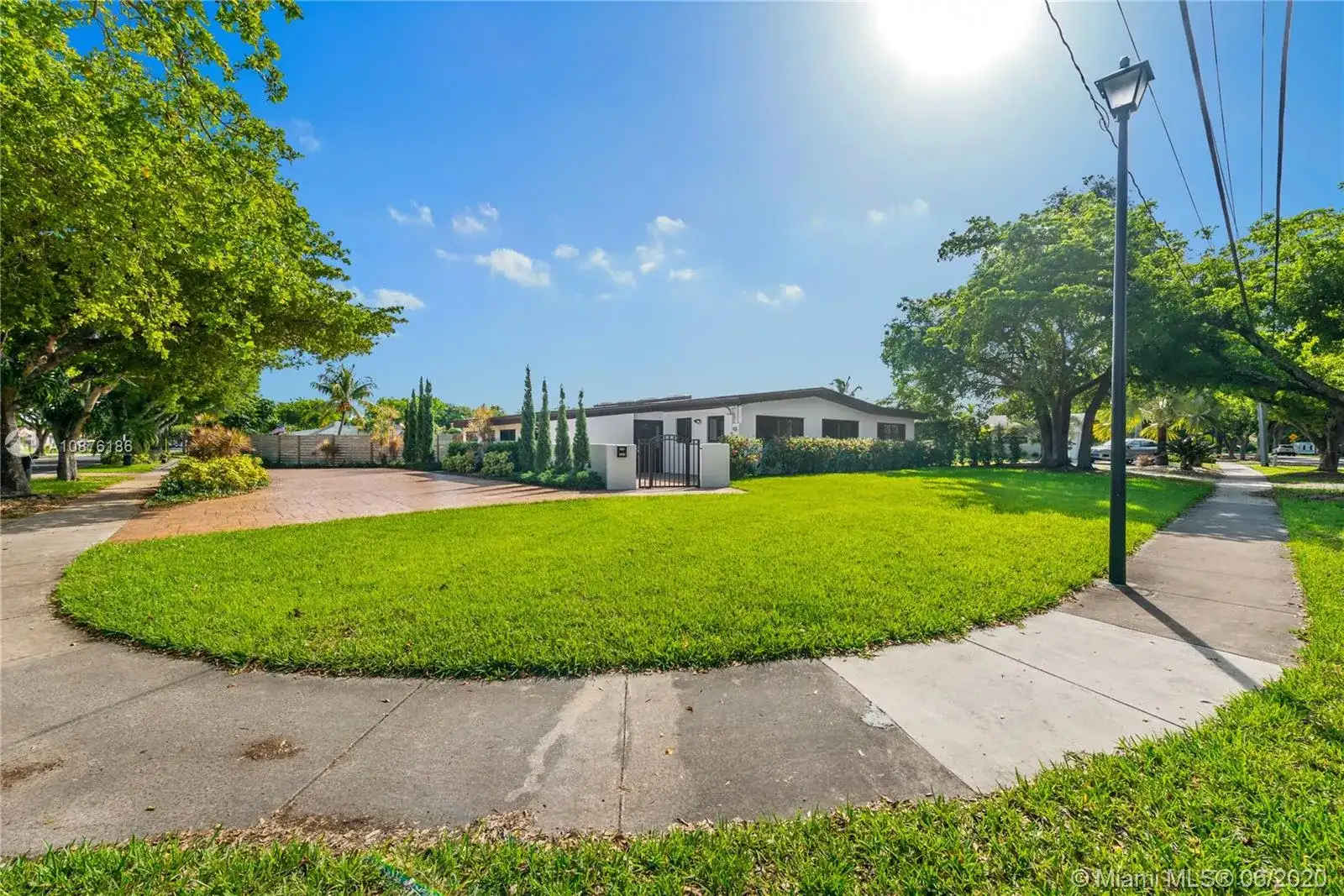 1805 Keystone Blvd, North Miami FL 33181 photo 3
