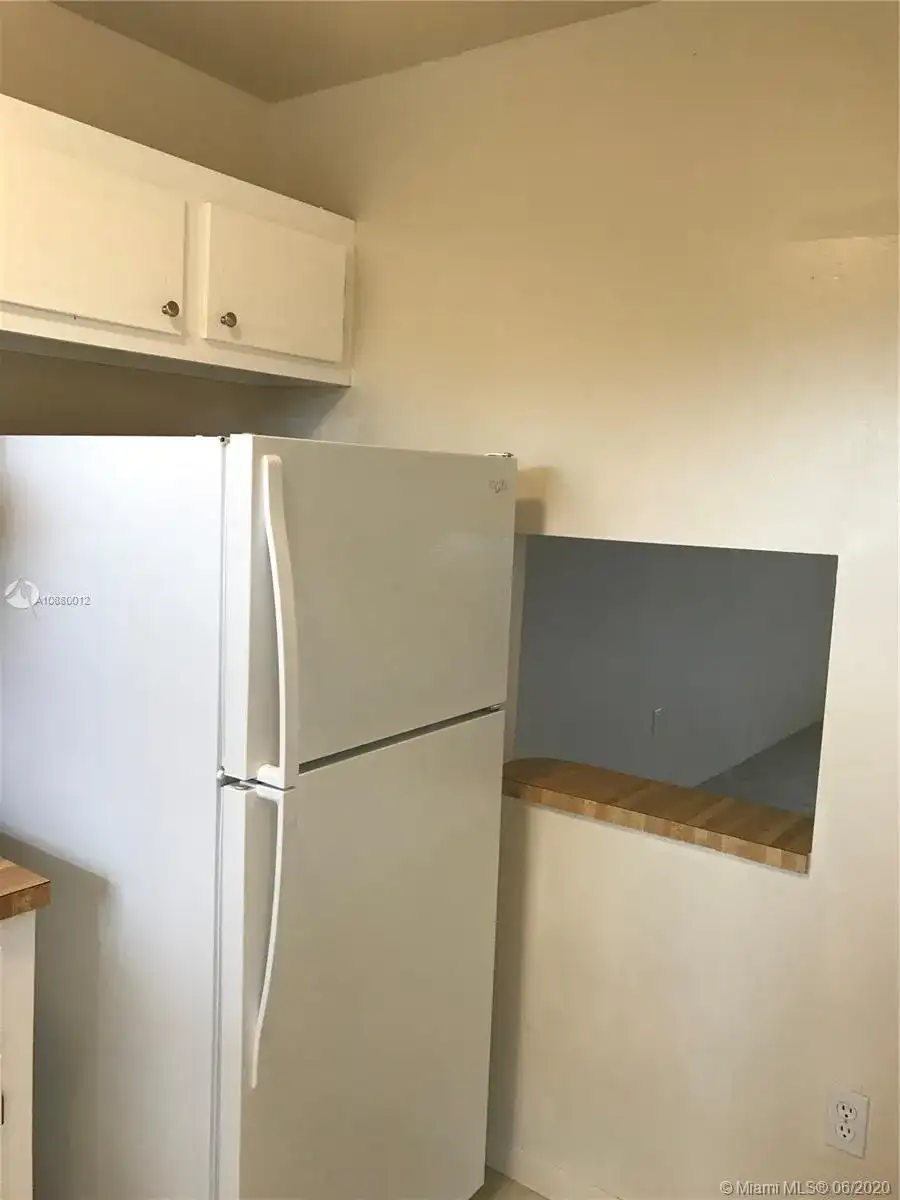 9010 Sunrise Lakes Blvd # 304, Sunrise FL 33322 photo 3