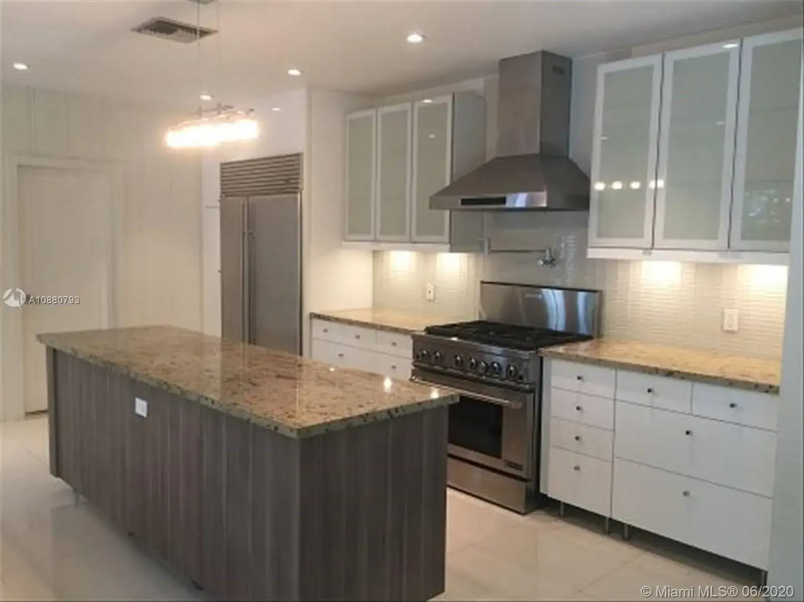 6832 Mindello St, Coral Gables FL 33146 photo 5