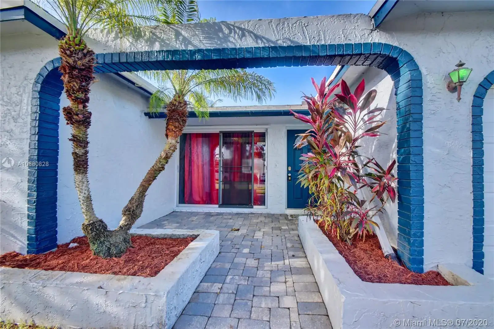11660 NW 30th Pl, Sunrise FL 33323 photo 3
