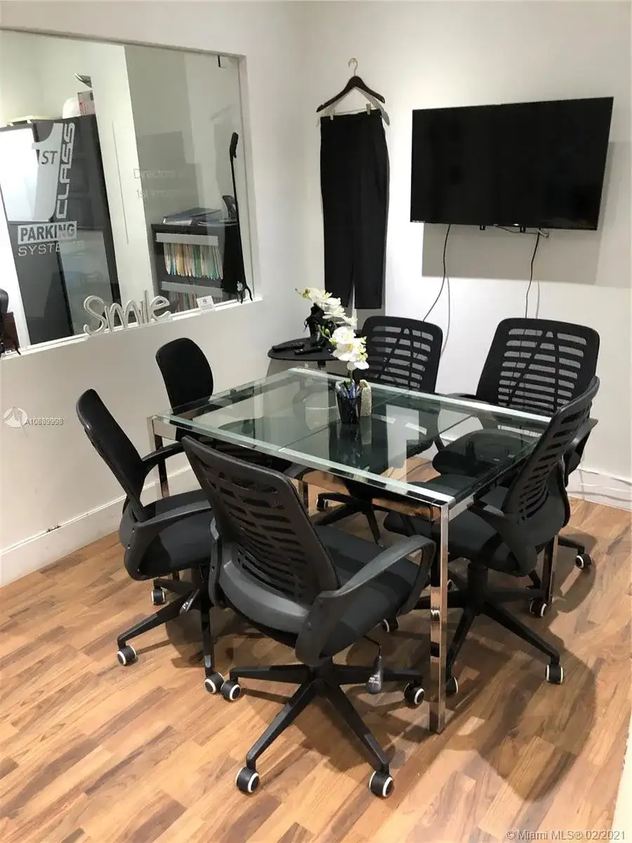 12550 Biscayne Blvd # 207, North Miami FL 33181 photo 3