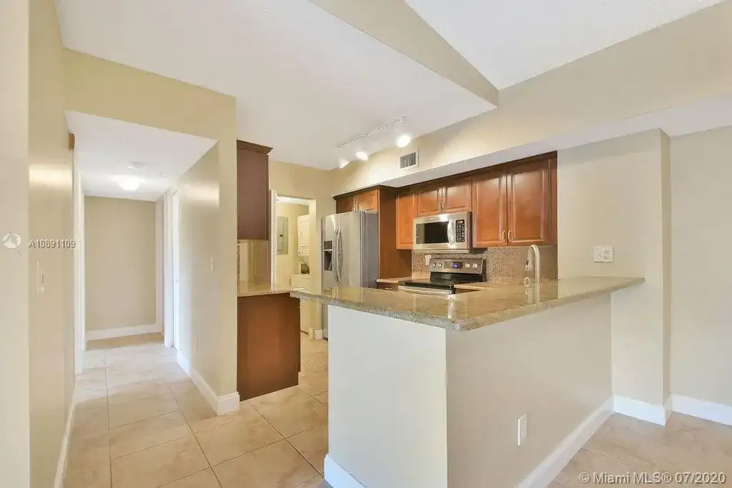 2640 S University Dr # 316, Davie FL 33328 photo 5