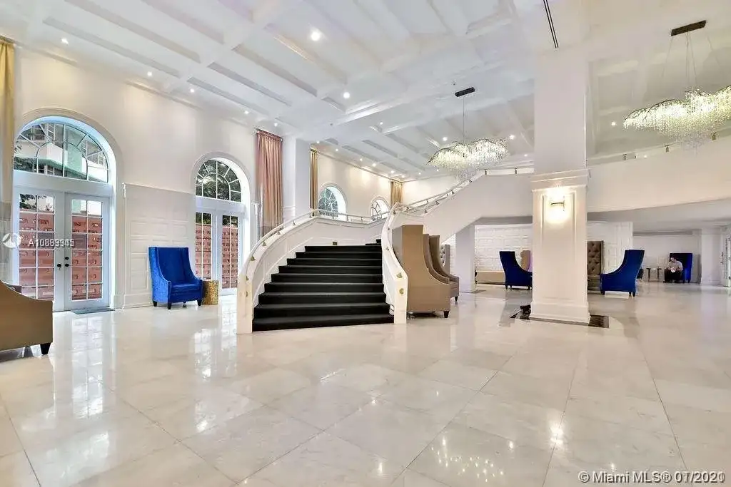 5225 Collins Ave # 1515, Miami Beach FL 33140 photo 2