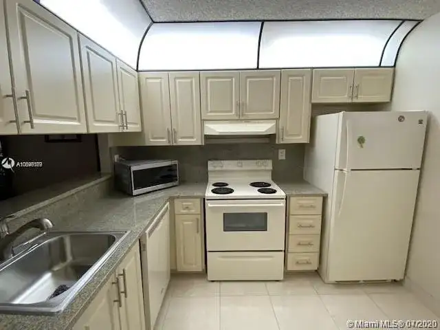 3470 Foxcroft Rd # 204, Miramar FL 33025 photo 2
