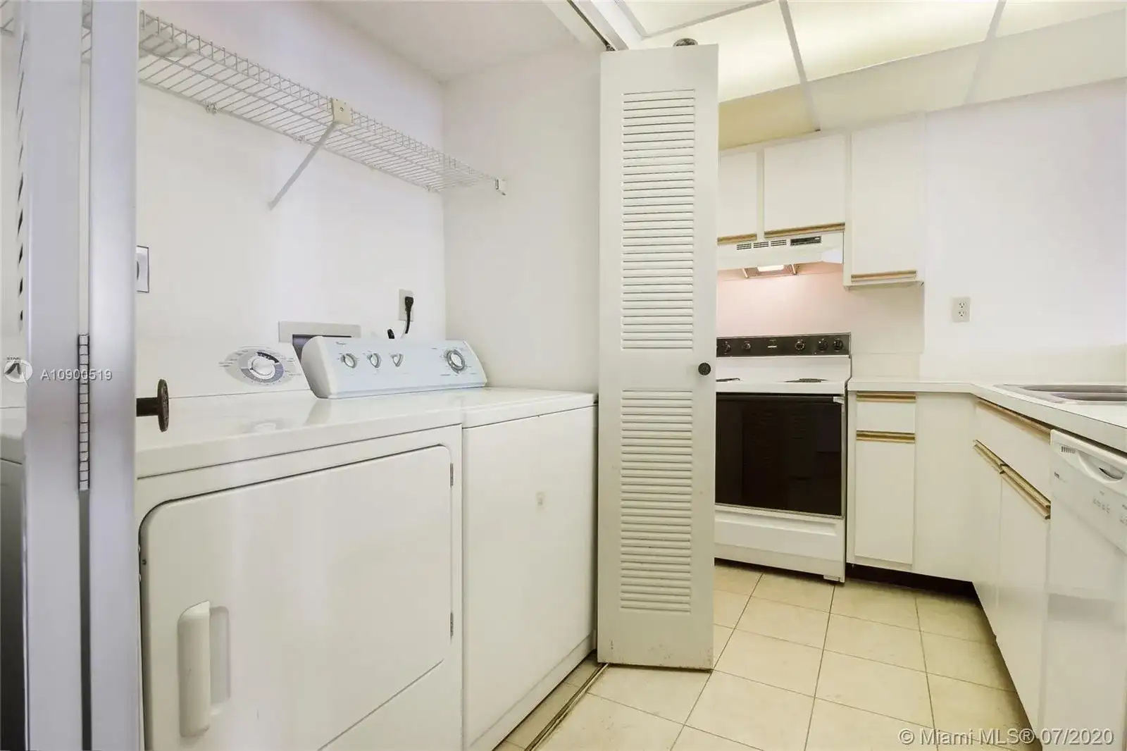 540 Brickell Key Dr # 1200, Miami FL 33131 photo 4