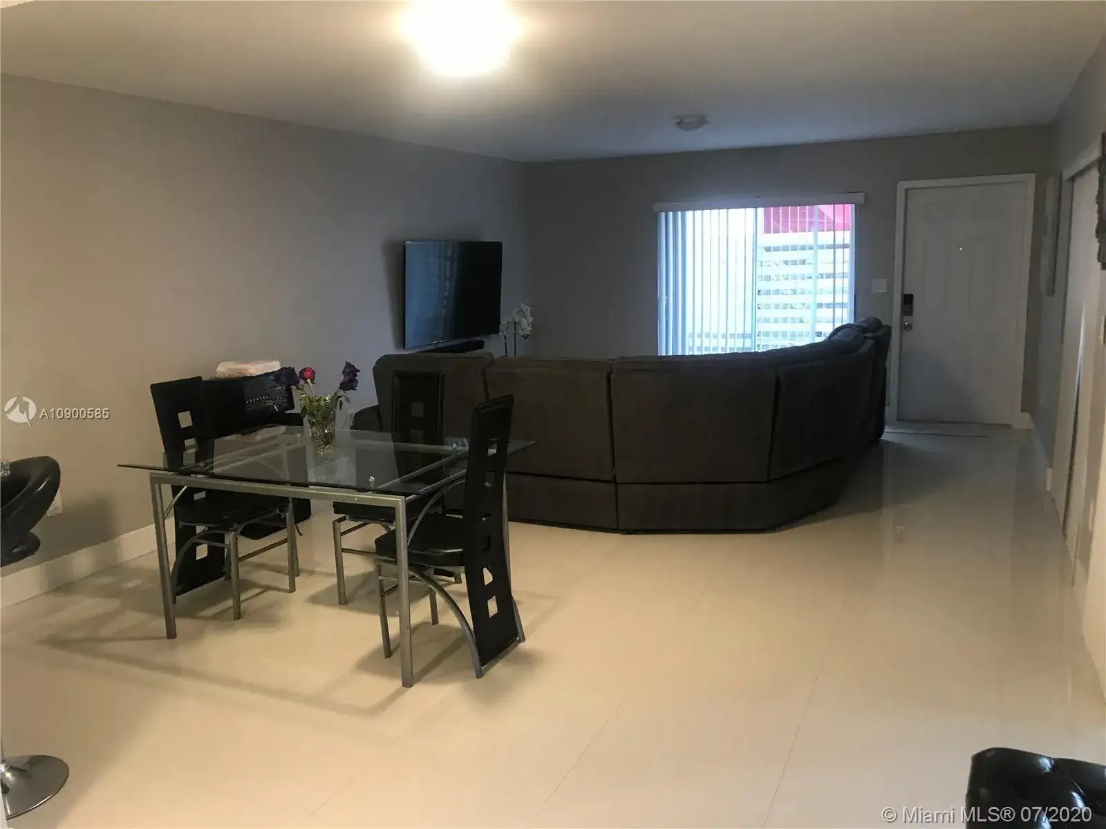 14356 SW 96th Ter, Miami FL 33186 photo 2