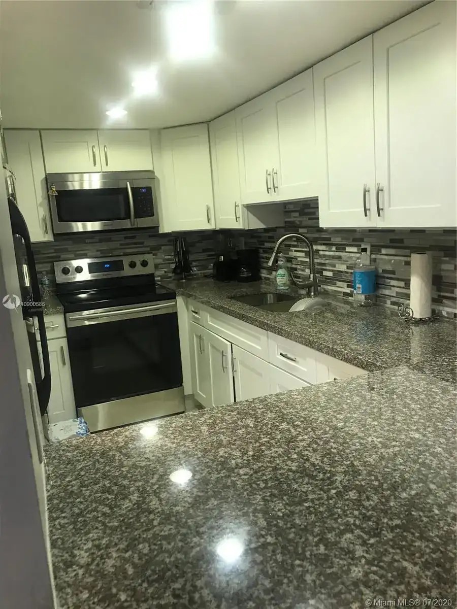 14356 SW 96th Ter, Miami FL 33186 photo 4