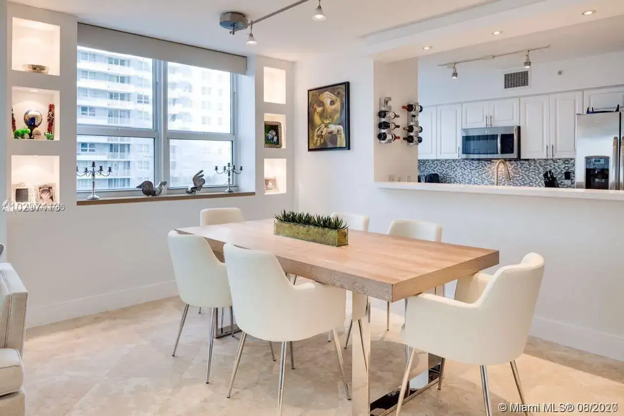 1155 Brickell Bay Dr # 802, Miami FL 33131 photo 2