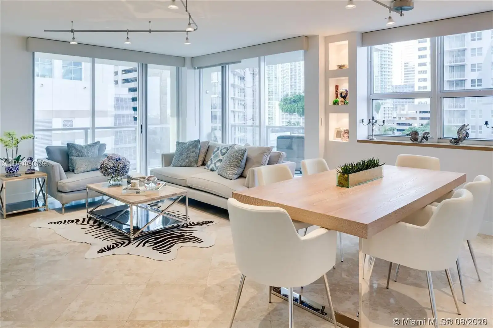 1155 Brickell Bay Dr # 802, Miami FL 33131 photo 3