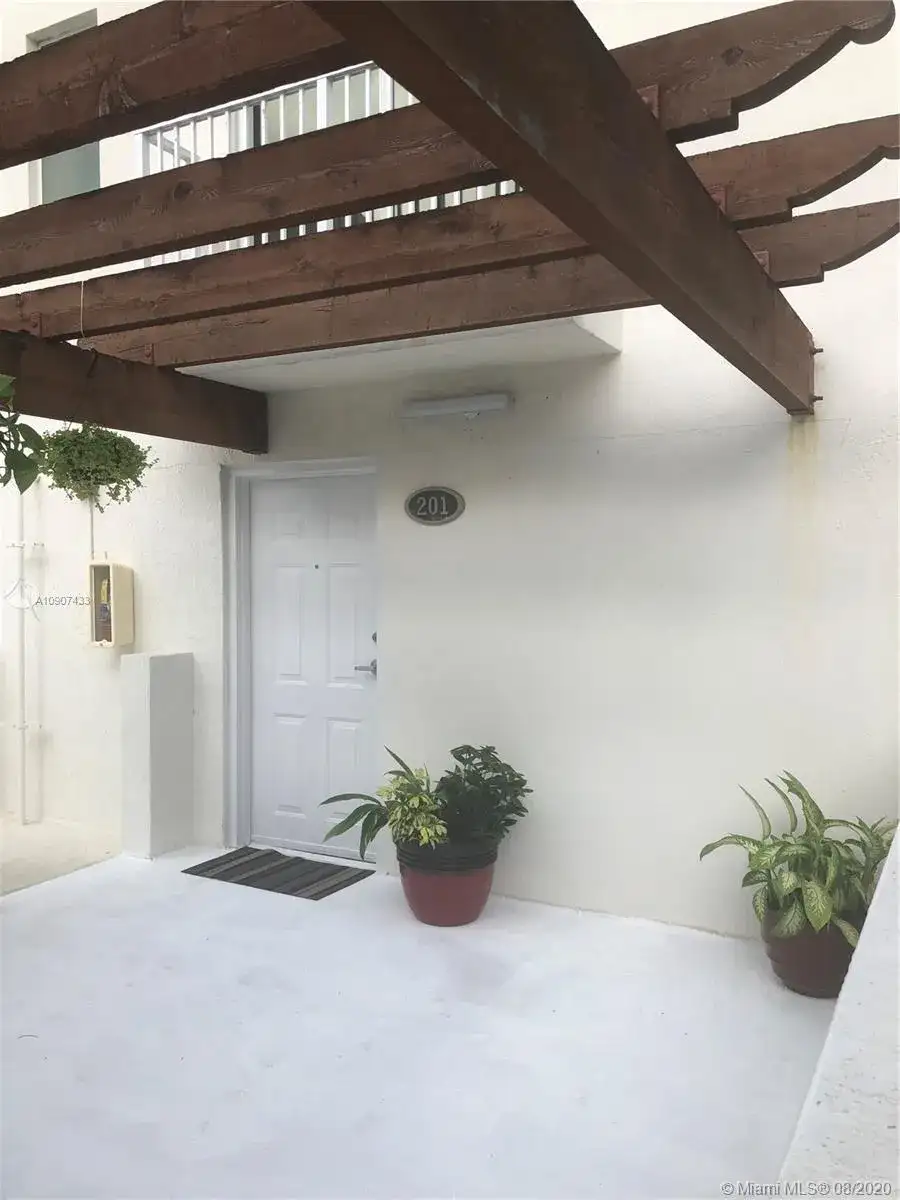 630 85th St # 201, Miami Beach FL 33141 photo 3