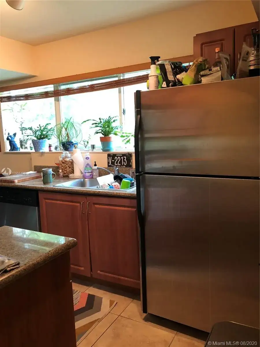 630 85th St # 201, Miami Beach FL 33141 photo 4