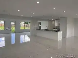 700 NW 9th Ct, Hallandale Beach FL 33009 photo 2