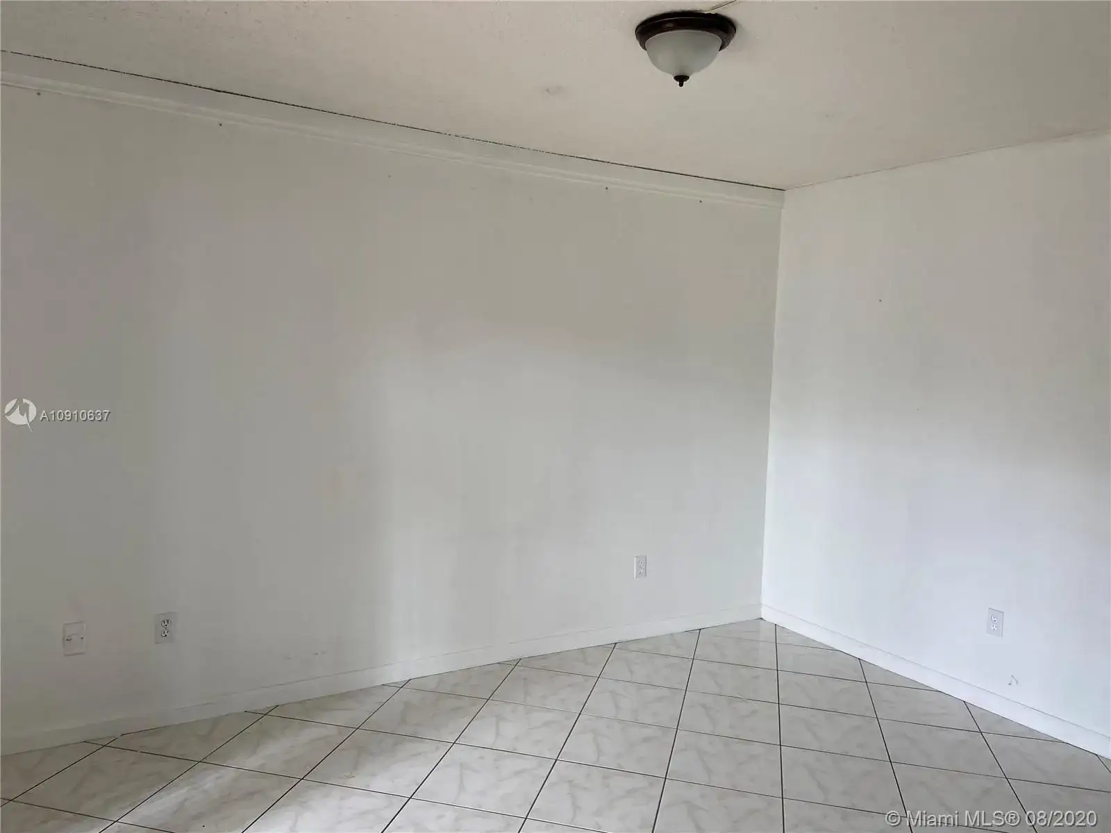 6555 W 26th Dr # 35, Hialeah FL 33016 photo 3