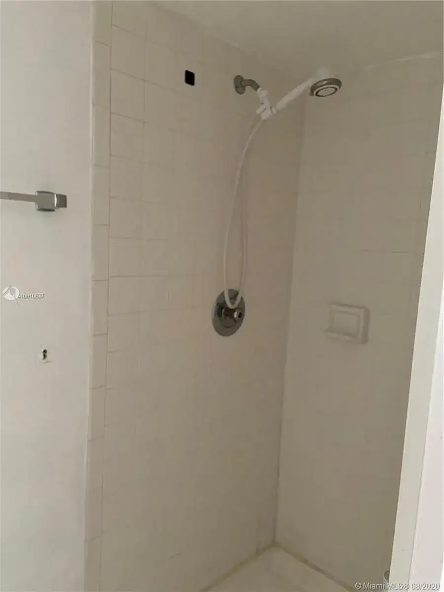 6555 W 26th Dr # 35, Hialeah FL 33016 photo 4