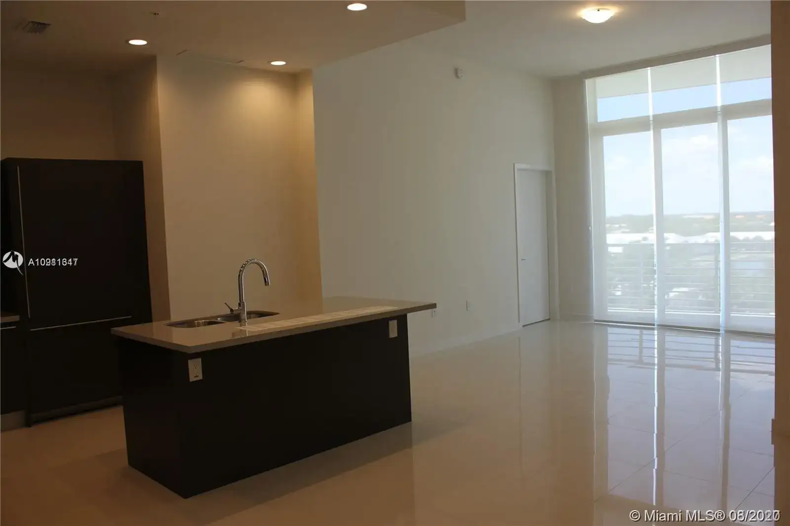 7661 NW 107th Ave # 810, Doral FL 33178 photo 3