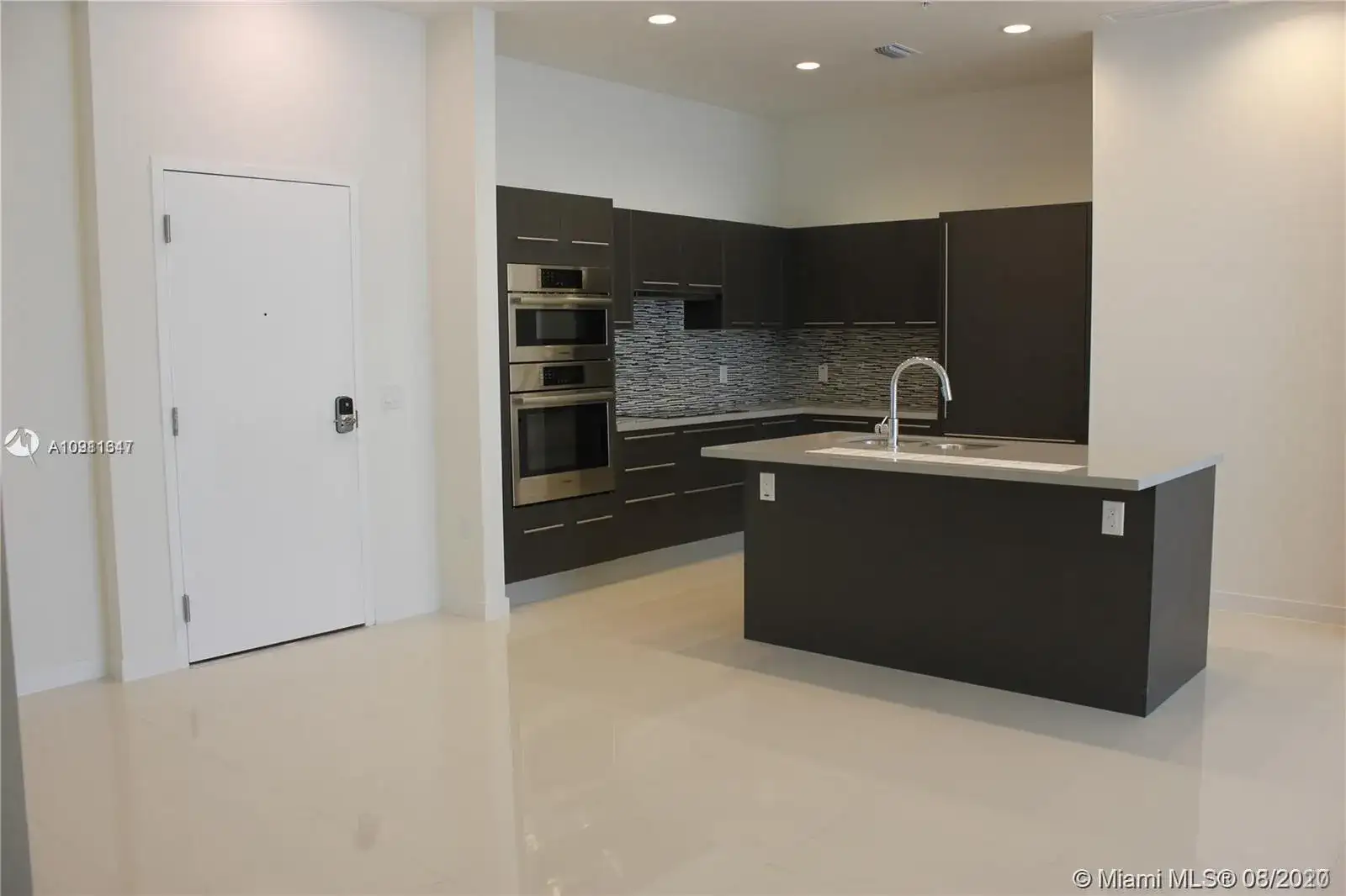 7661 NW 107th Ave # 810, Doral FL 33178 photo 5