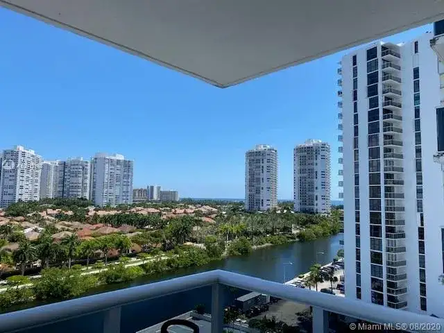 3675 N Country Club Dr # 1010, Aventura FL 33180 photo 5