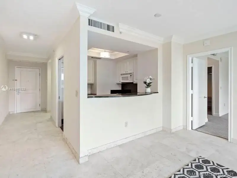 3400 SW 27th Ave # 302, Miami FL 33133 photo 5