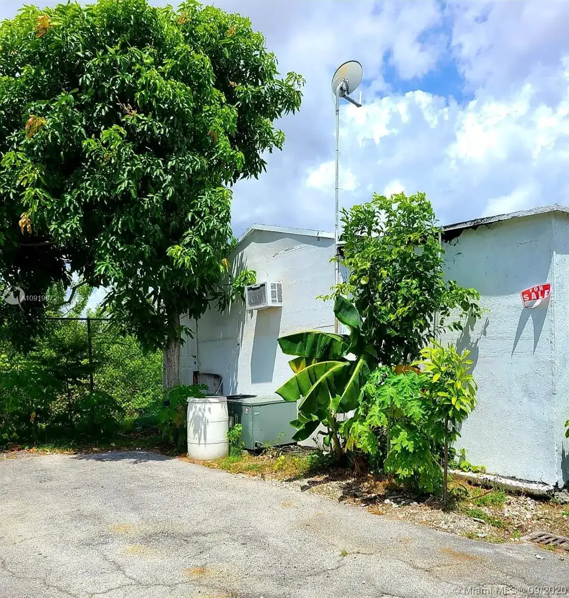 10601 NW 105, Medley FL 33178 photo 2