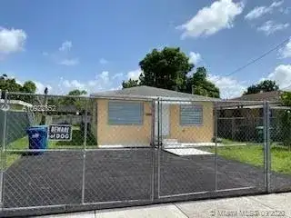 10206 SW 174th Ter, Miami FL 33157 photo 2