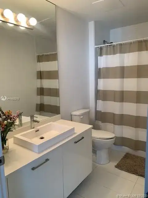 151 SE 1st St # 3001, Miami FL 33131 photo 3