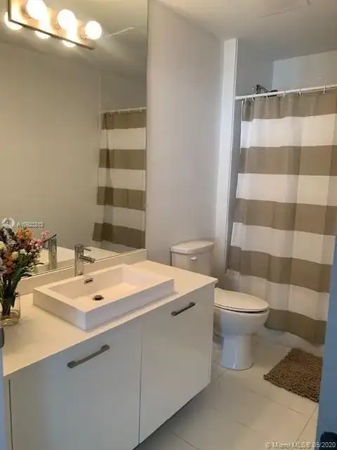 151 SE 1st St # 3001, Miami FL 33131 photo 4