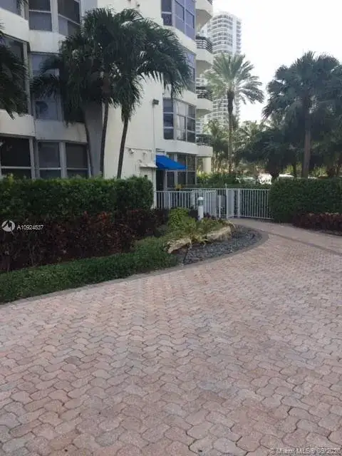 19101 Mystic Pointe Dr # 303, Aventura FL 33180 photo 4
