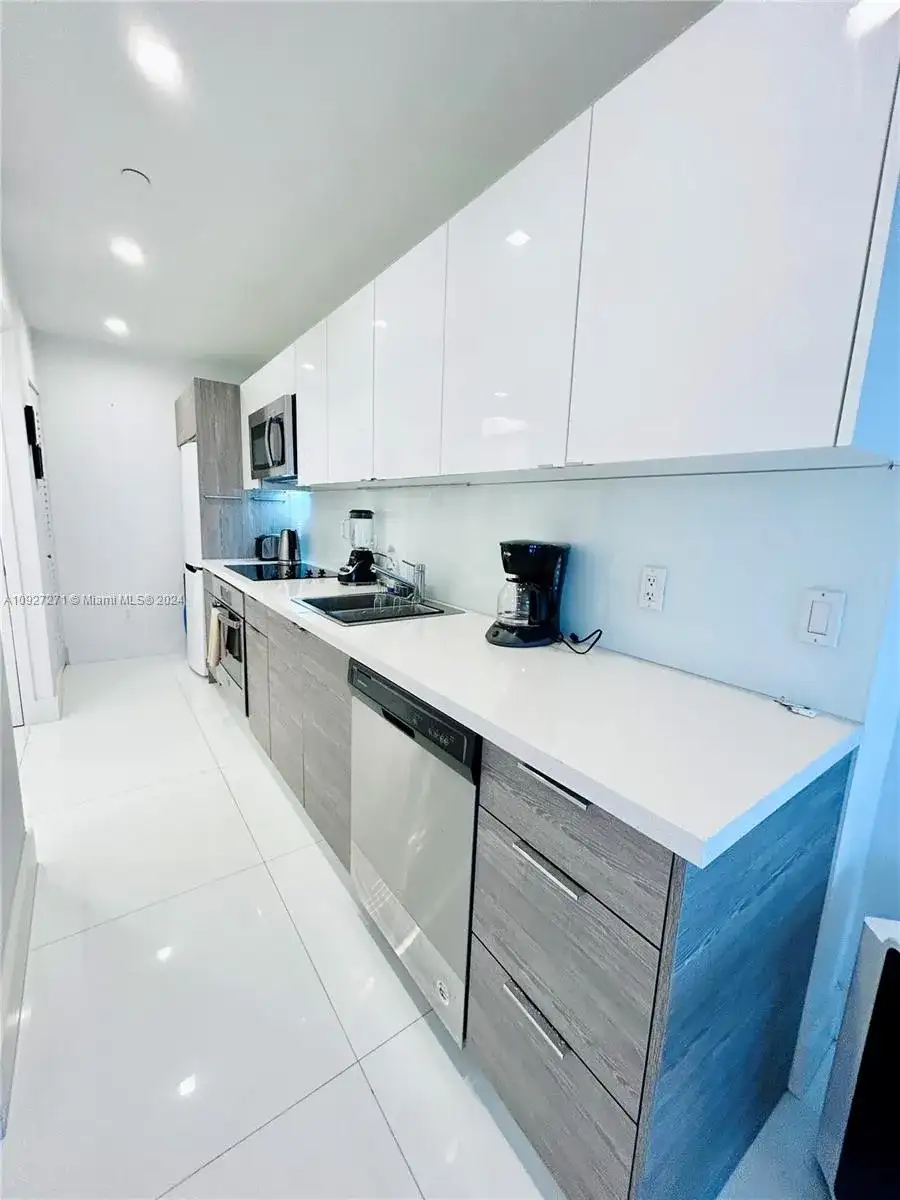 100 Lincoln Rd # 1645, Miami Beach FL 33139 photo 3
