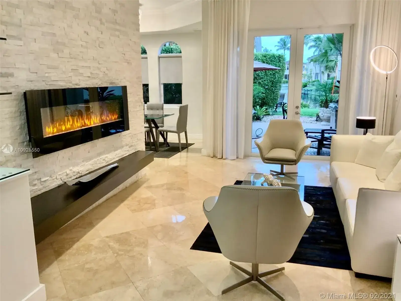 3015 NE 208th St, Aventura FL 33180 photo 2