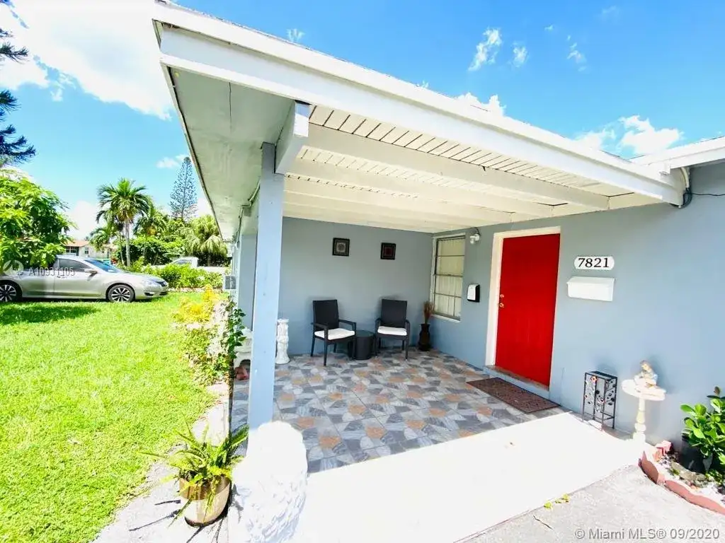 7821 Normandy St, Miramar FL 33023 photo 2