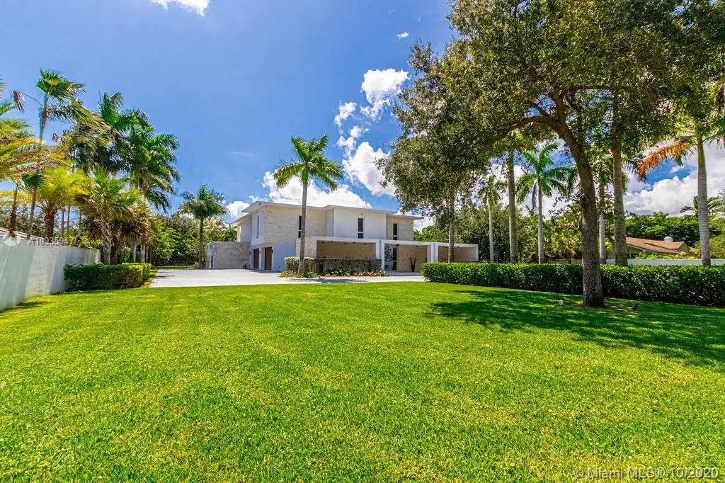 7450 SW 102nd St, Pinecrest FL 33156 photo 4
