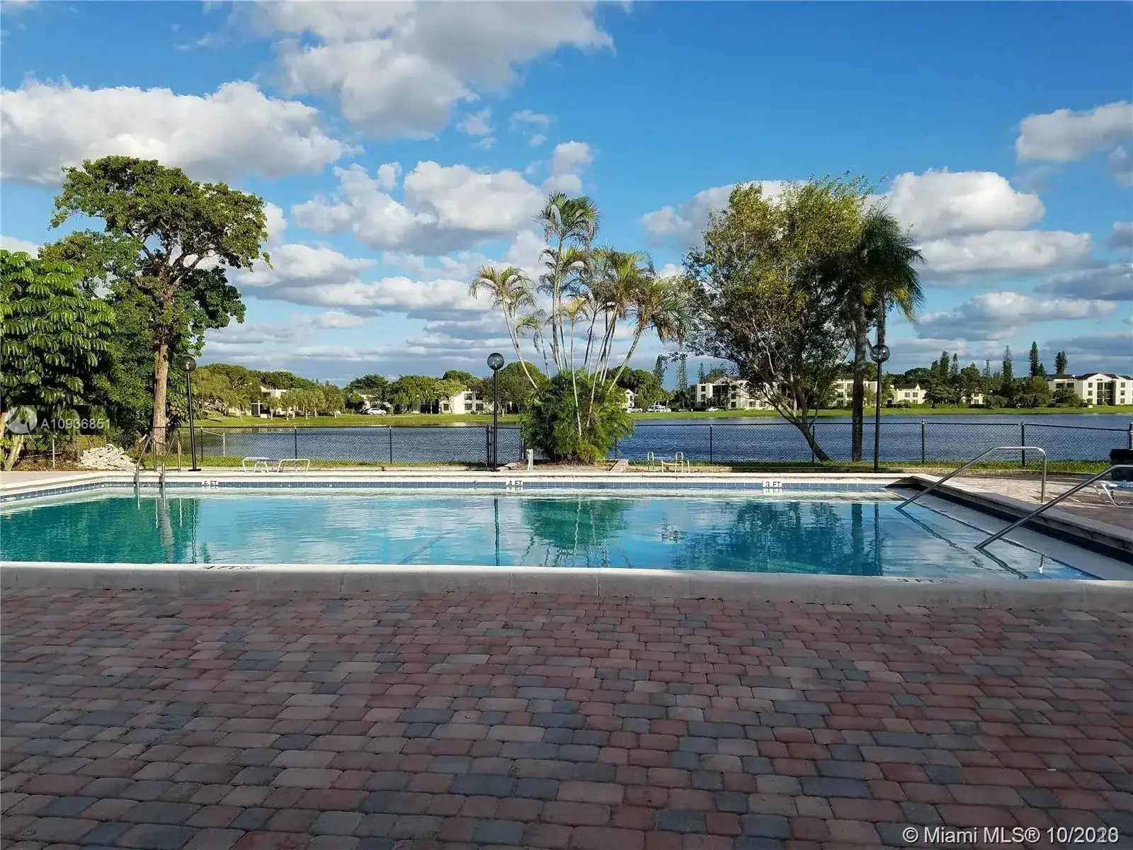 216 Lake Pointe Dr # 120, Oakland Park FL 33309 photo 3