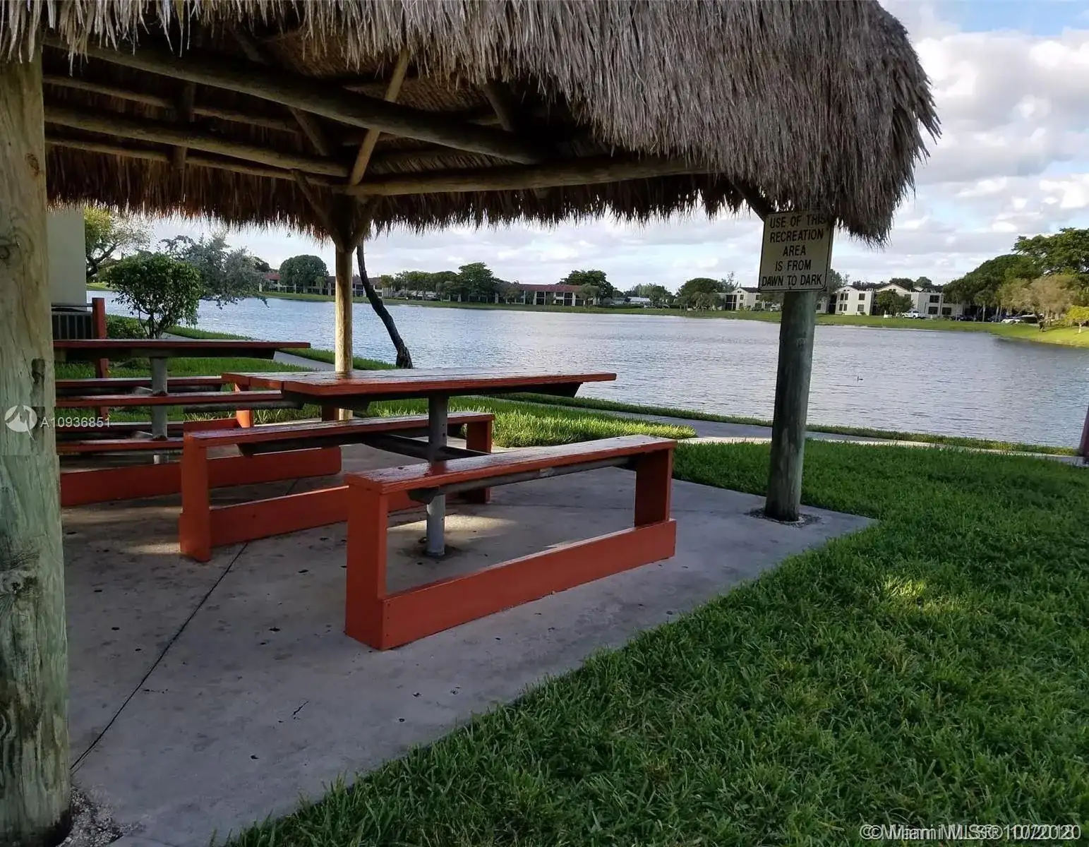 216 Lake Pointe Dr # 120, Oakland Park FL 33309 photo 4