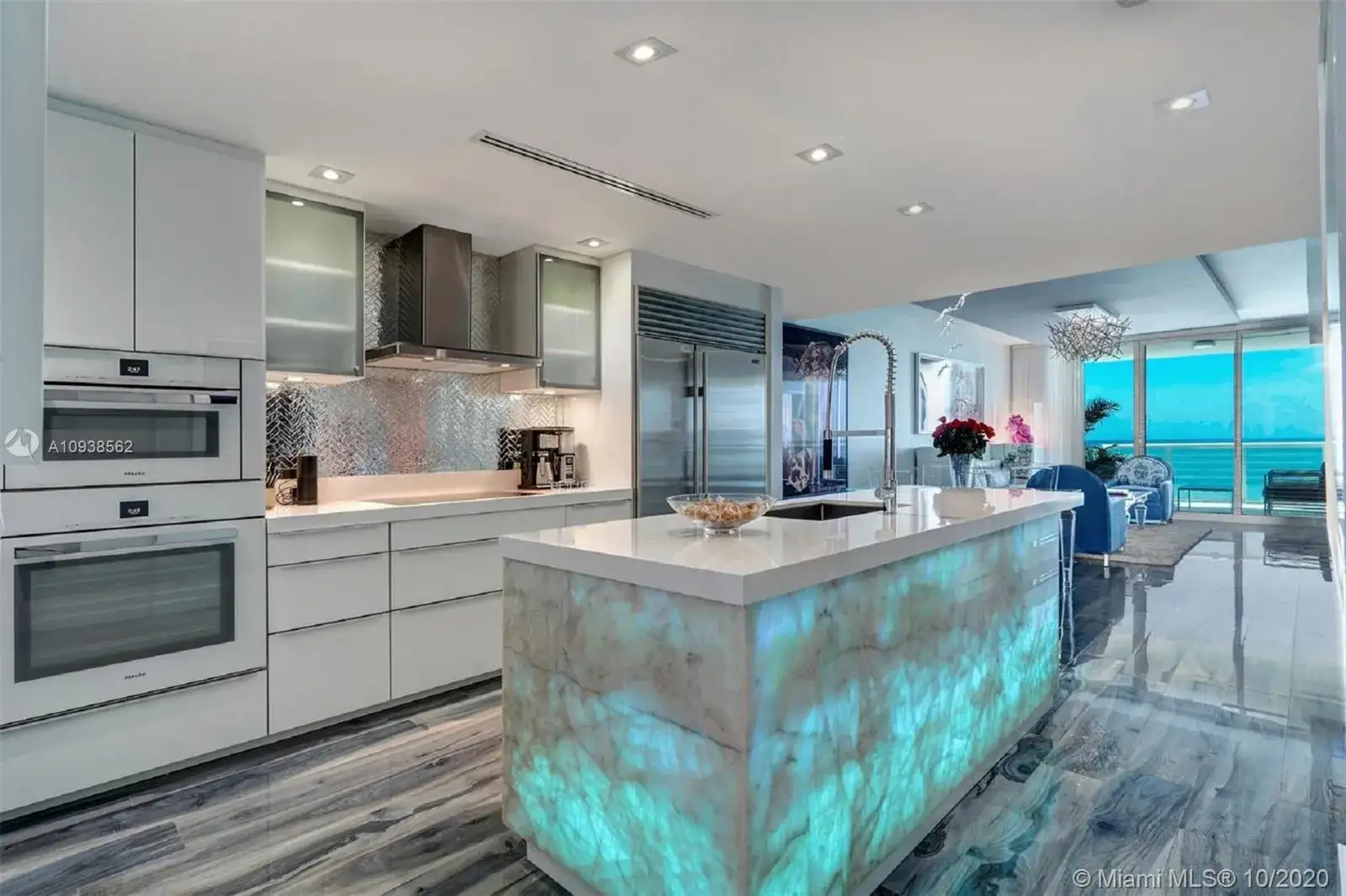 3801 Collins Ave # 1104, Miami Beach FL 33140 photo 2