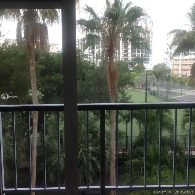 200 178th Dr # 410, Sunny Isles Beach FL 33160 photo 2