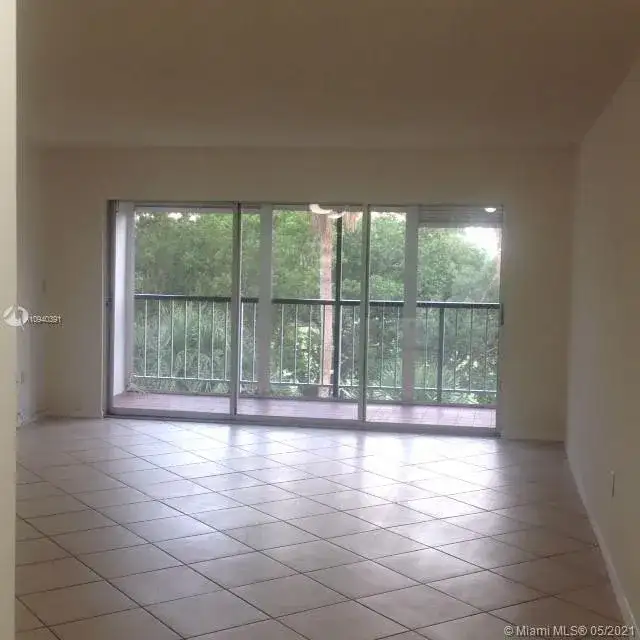 200 178th Dr # 410, Sunny Isles Beach FL 33160 photo 4