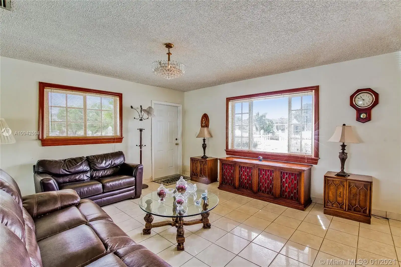 241 E 36th St, Hialeah FL 33013 photo 4