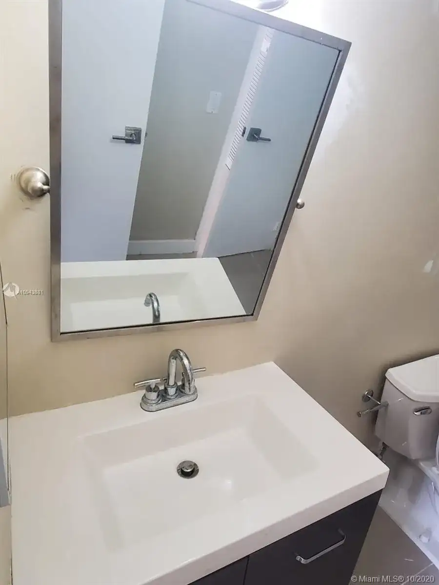 13499 Biscayne Blvd # 805, North Miami FL 33181 photo 4