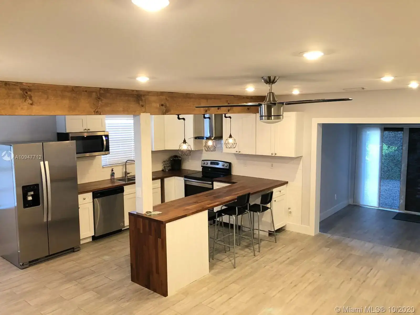 2447 Wilson St, Hollywood FL 33020 photo 3