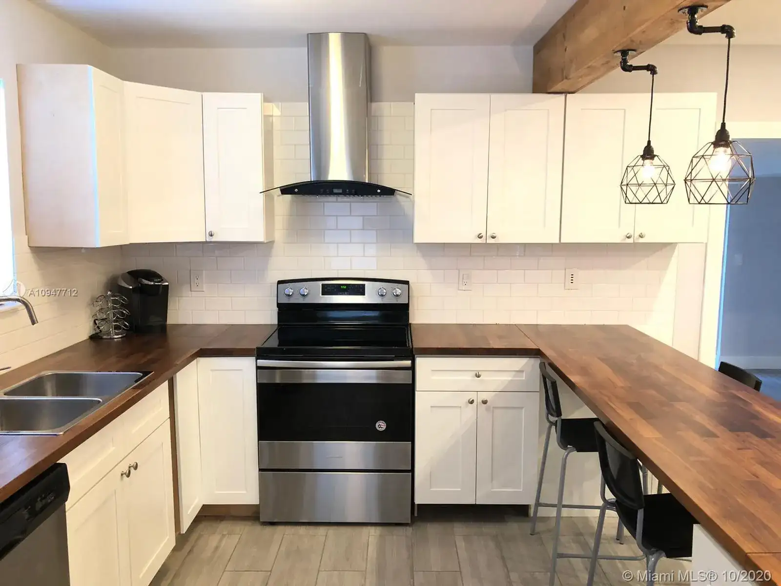 2447 Wilson St, Hollywood FL 33020 photo 4