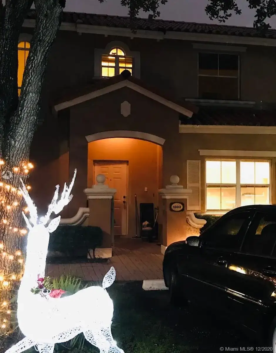 8530 NW 140th St # 1303, Miami Lakes FL 33016 photo 2