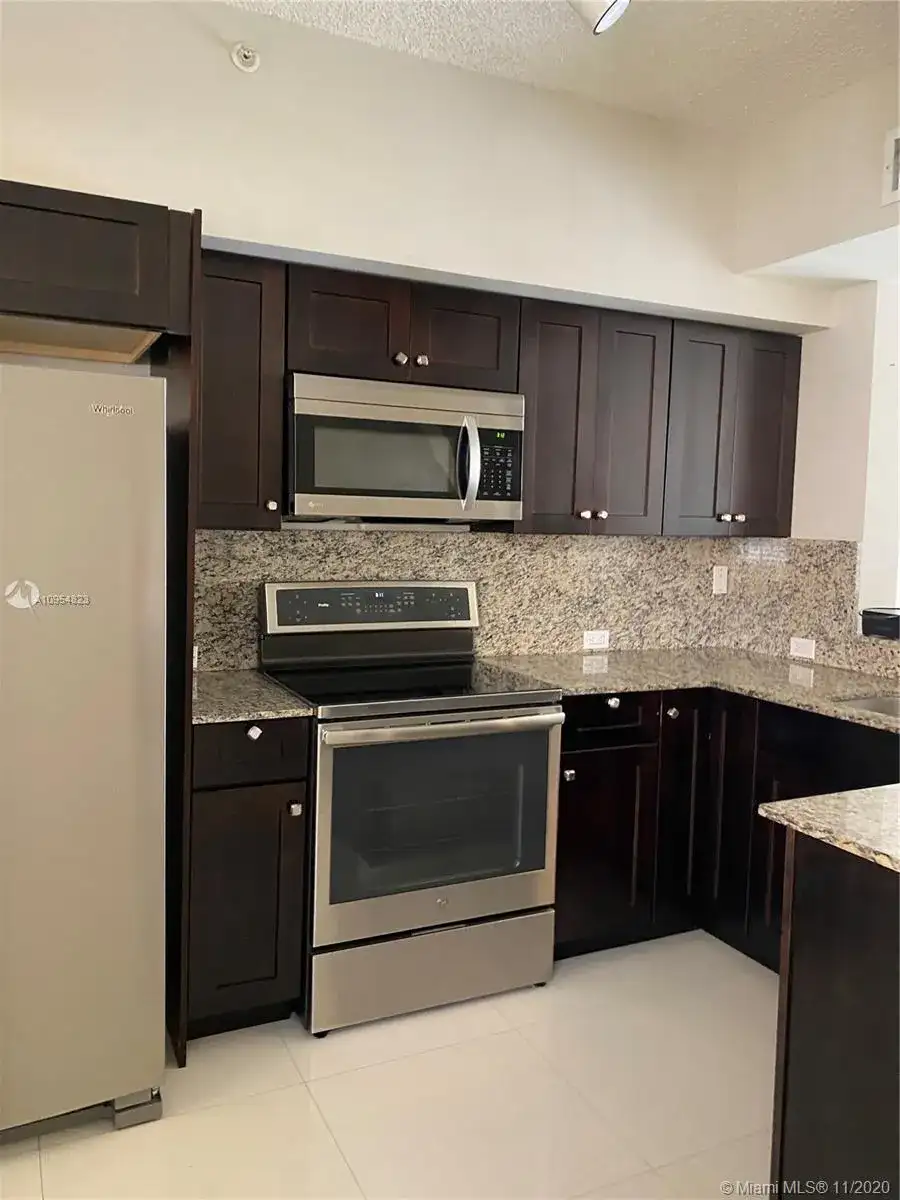 2941 NE 185th St # 1304, Aventura FL 33180 photo 3
