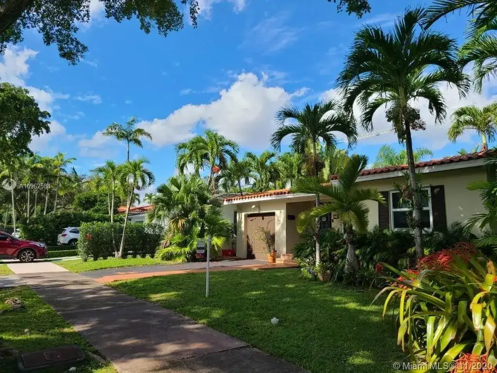 29 San Sebastian Ave, Coral Gables FL 33134 photo 2