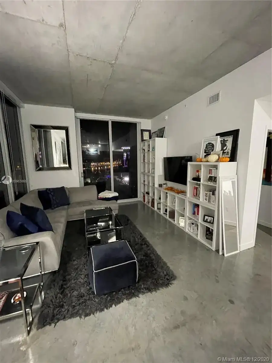 151 SE 1st St # 2002, Miami FL 33131 photo 3