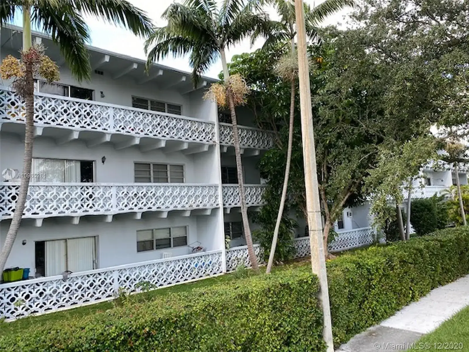 2005 Sans Souci Blvd # 101, North Miami FL 33181 photo 3